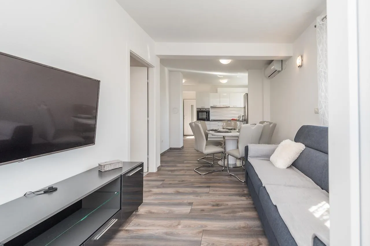 Apartments Janice Pakostane 0*,  Croatia